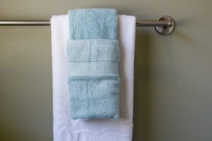 How to Fold Hanging Bath Towels