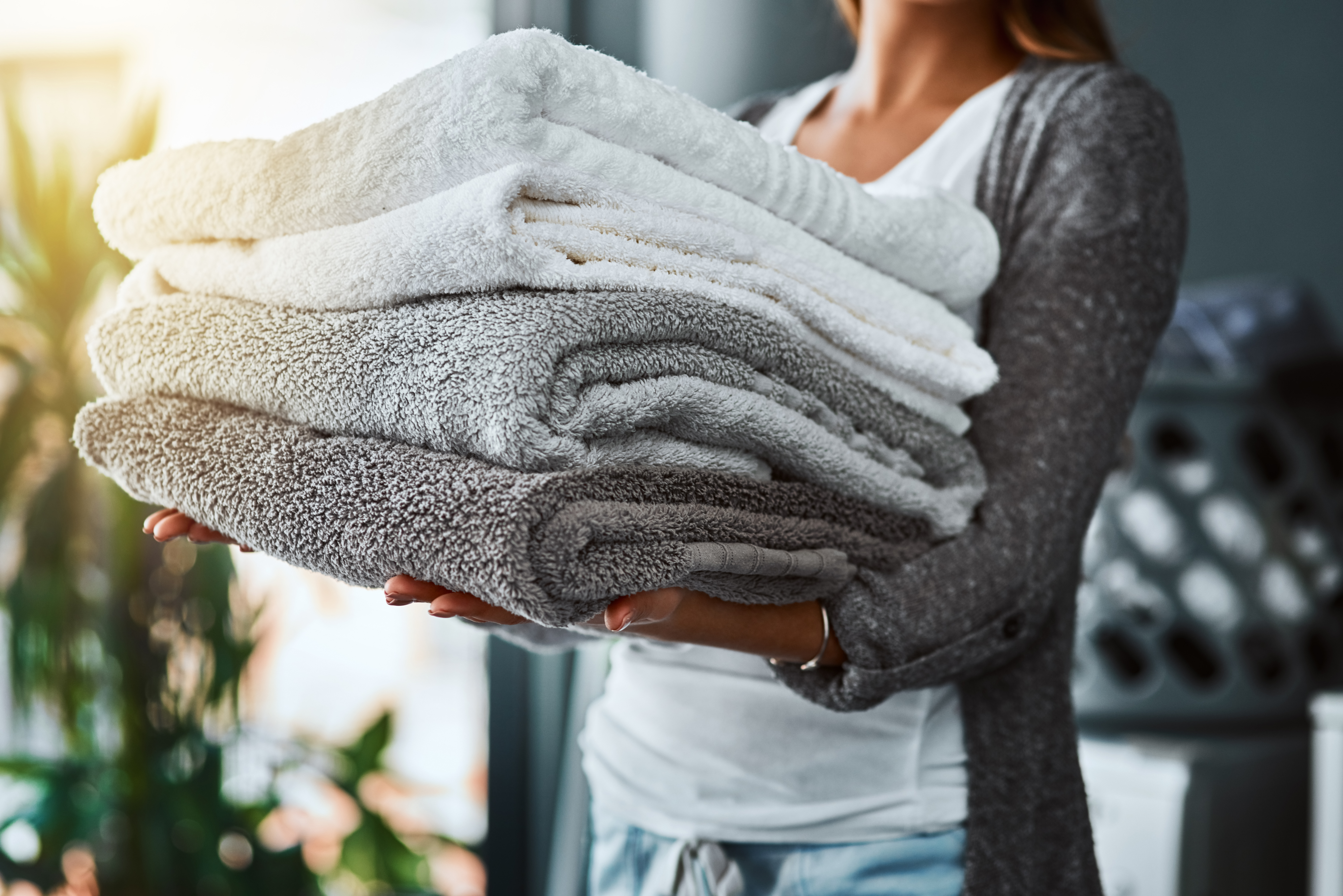 Why Do Bath Towels Get Hard 942