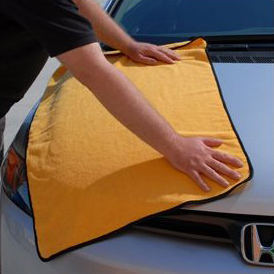 Drying a Car With Microfiber Towels