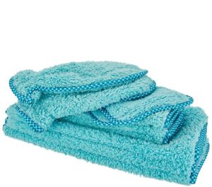 Puppy Fur Microfiber Towels And Mitts by Campanelli