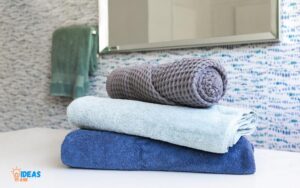 How to Roll Hand Towels for Display